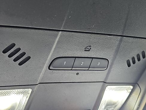 Used 2022 Chevrolet Blazer RS image 28