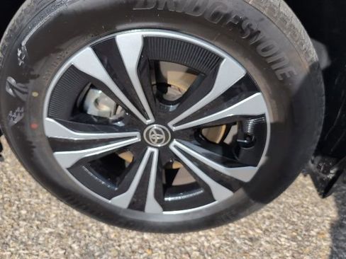 Used 2024 Toyota bZ4X XLE image 21