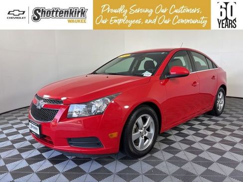 Used 2014 Chevrolet Cruze LT FWD image 1