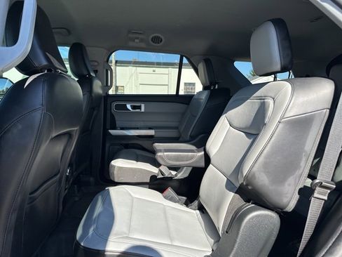 Used 2021 Ford Explorer XLT w/ Equipment Group 202A image 28