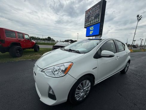 Used 2013 Toyota Prius C Two FWD image 8