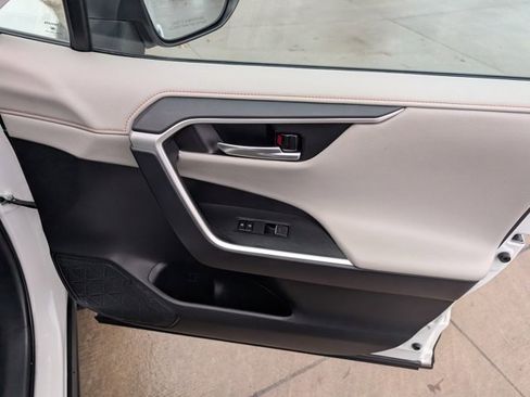 Used 2024 Toyota RAV4 Adventure image 30