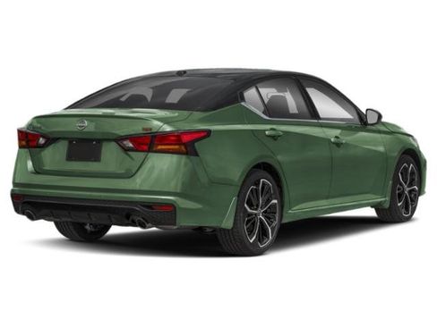 New 2026 Nissan Altima 2.5 SR w/ SR Premium Package AWD/4WD image 2