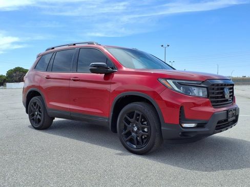Used 2024 Honda Passport Black Edition image 2