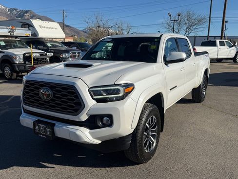 Used 2023 Toyota Tacoma TRD Sport w/ TRD Premium Sport Package image 8