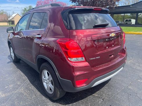 Used 2017 Chevrolet Trax LT w/ LT Convenience Package AWD/4WD image 2