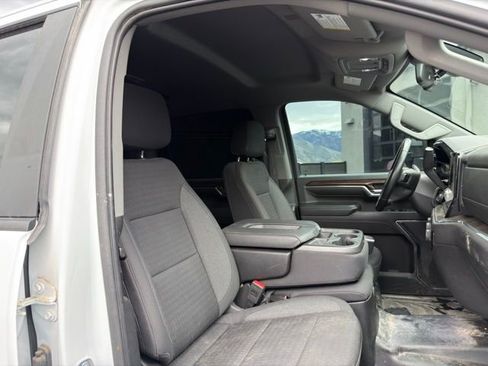 Used 2024 Chevrolet Silverado 2500 LT w/ Convenience Package image 12