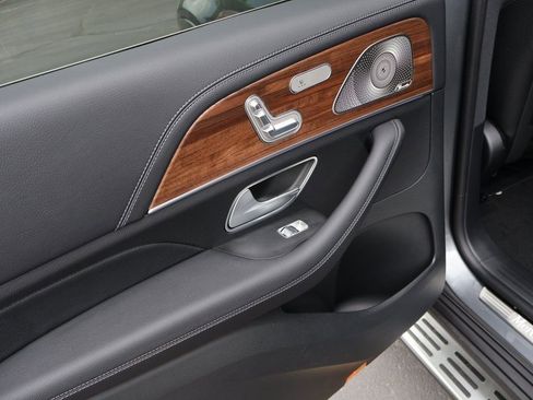 New 2025 Mercedes-Benz GLS 580 4MATIC image 41