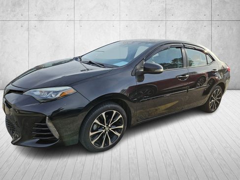 Used 2017 Toyota Corolla L image 3