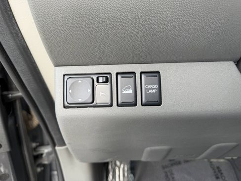 Used 2020 Nissan Frontier SV w/ Midnight Edition Floor Mats image 16