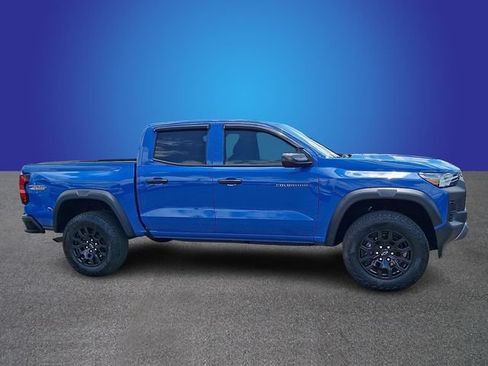 Used 2025 Chevrolet Colorado Trail Boss AWD/4WD image 4