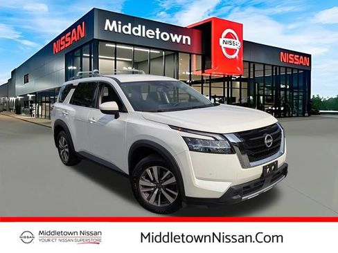 Certified 2023 Nissan Pathfinder SL AWD/4WD image 1