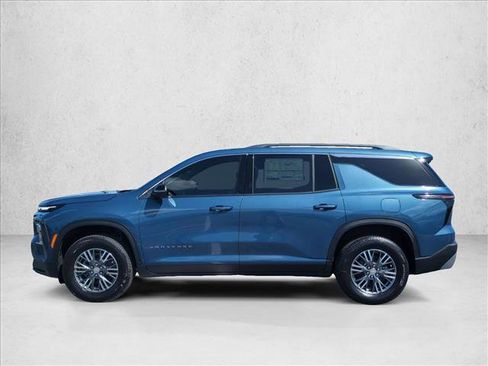 New 2026 Chevrolet Traverse LT w/ Driver Confidence Package FWD image 5