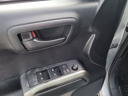 Used 2021 Toyota Tacoma SR5 RWD image 16