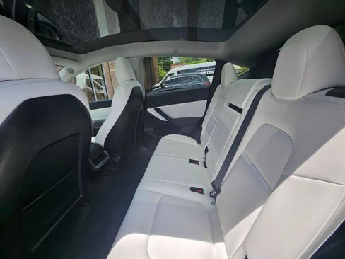Used 2022 Tesla Model Y Long Range AWD/4WD image 60
