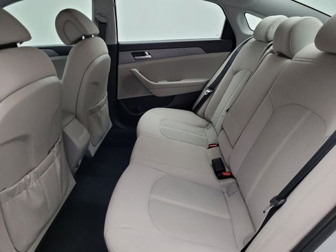 Used 2017 Hyundai Sonata SE FWD image 18