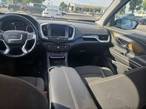 Used 2021 GMC Terrain SLE w/ Driver Convenience Package FWD image 10