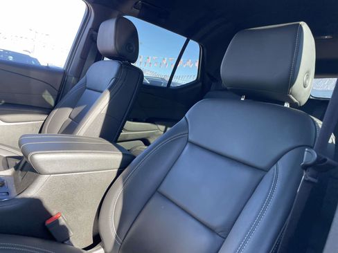 Certified 2023 Chevrolet Traverse LT image 9