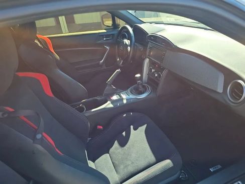 Used 2015 Scion FR-S RWD image 9