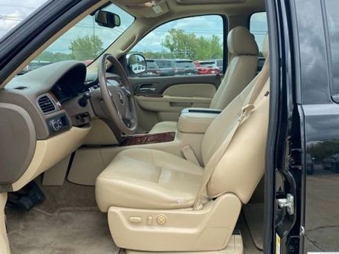 Used 2013 Chevrolet Tahoe LTZ RWD image 14