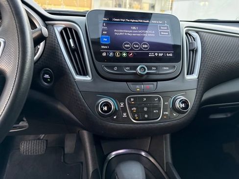 Certified 2024 Chevrolet Malibu LT image 17