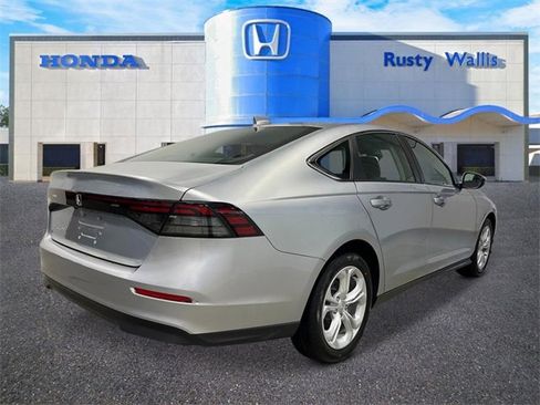 Used 2025 Honda Accord LX image 3