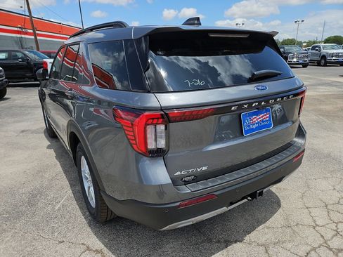 New 2026 Ford Explorer Active w/ Active Comfort Package RWD image 9
