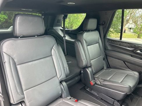 Used 2023 GMC Yukon Denali AWD/4WD image 14