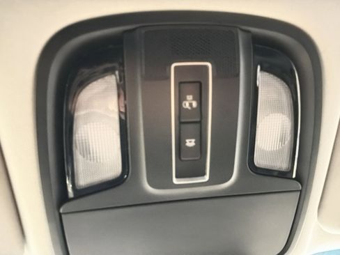 Used 2019 Kia Sorento LX w/ LX Convenience Package image 26