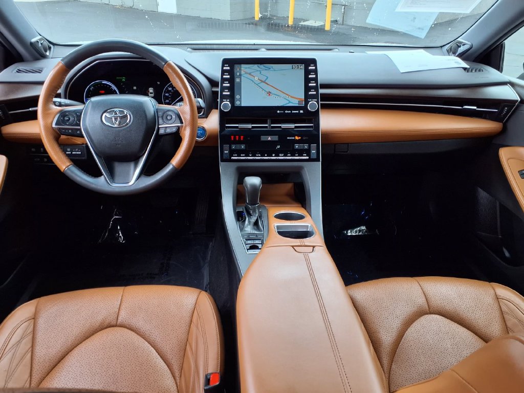 Certified 2019 Toyota Avalon Limited w/ Advanced Safety Package FWD image 9