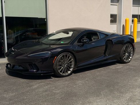 Used 2023 McLaren GT RWD image 1