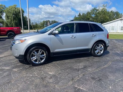 Used 2012 Ford Edge Limited w/ Vision Pkg FWD image 2