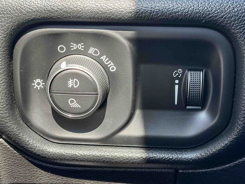 Used 2021 RAM 1500 Big Horn AWD/4WD image 52