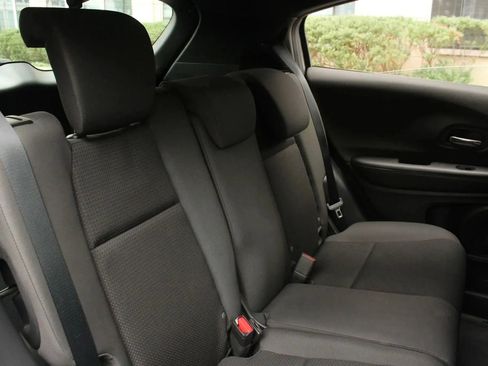 Used 2019 Honda HR-V Sport image 27