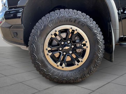 Certified 2025 Chevrolet Silverado 1500 ZR2 w/ Technology Package image 11