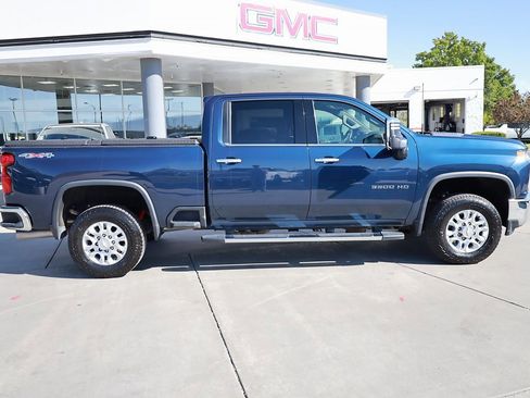 Used 2020 Chevrolet Silverado 3500 LTZ w/ LTZ Convenience Package image 7