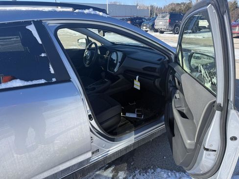 Used 2025 Subaru Crosstrek 2.0i Premium image 19