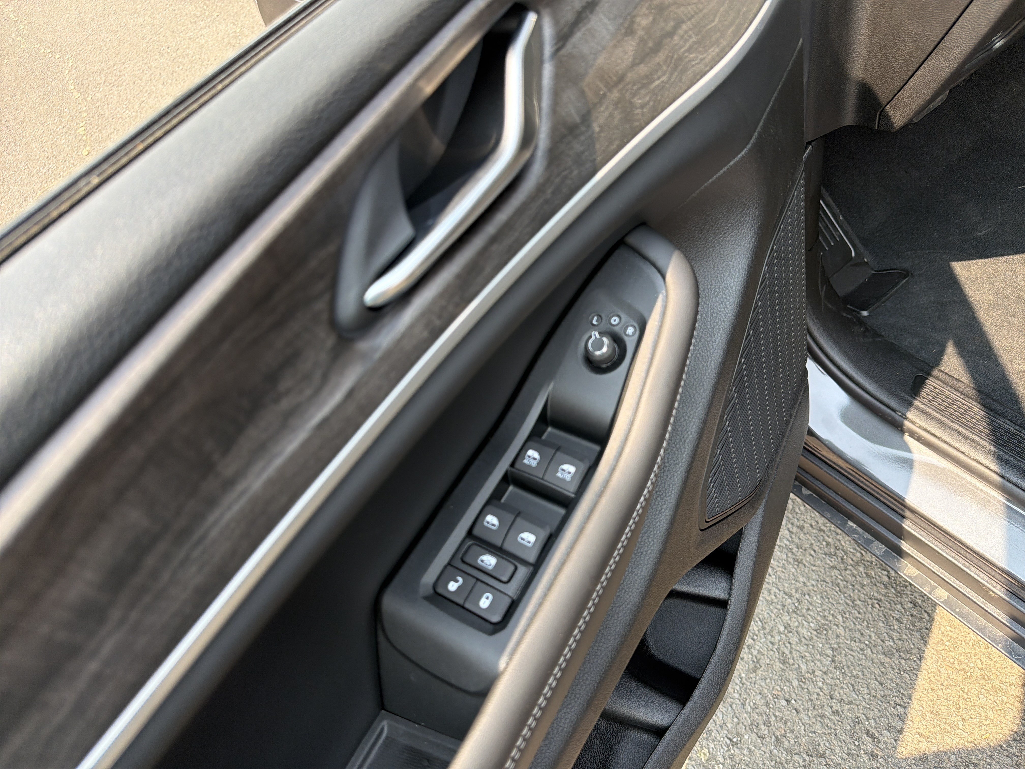 New 2026 Jeep Grand Cherokee Altitude AWD/4WD image 15