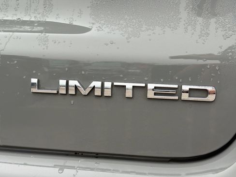 Used 2019 Jeep Compass Limited w/ Advanced Safety Group image 11