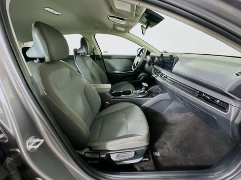 Used 2025 Kia K4 LXS image 29