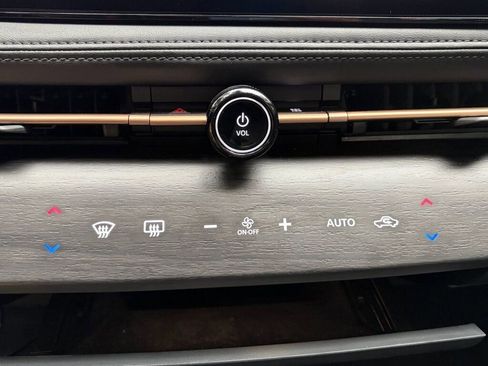 Certified 2024 Nissan Ariya FWD image 22