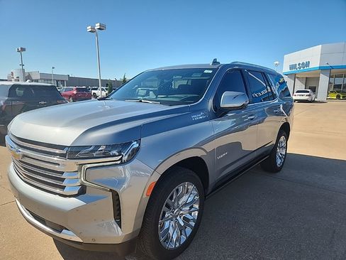 Certified 2024 Chevrolet Tahoe High Country w/ Premium Package AWD/4WD image 2