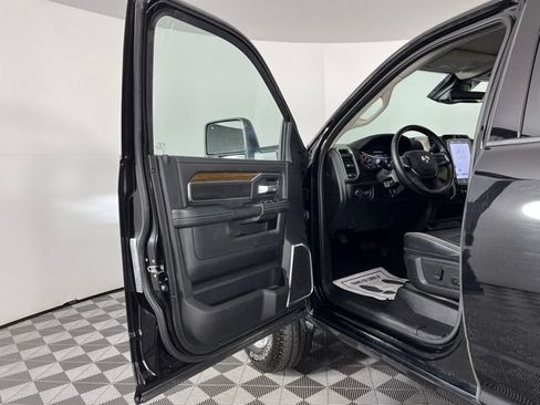 Used 2024 RAM 2500 Laramie w/ Safety Group AWD/4WD image 17