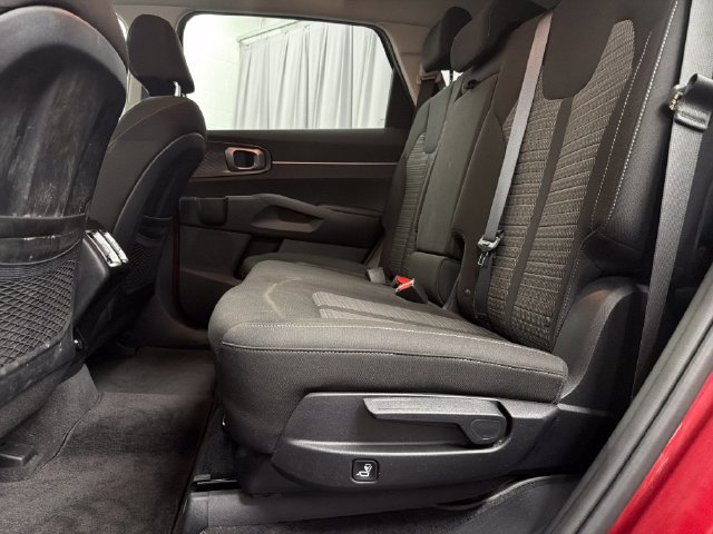 Certified 2023 Kia Sorento LX AWD/4WD image 27