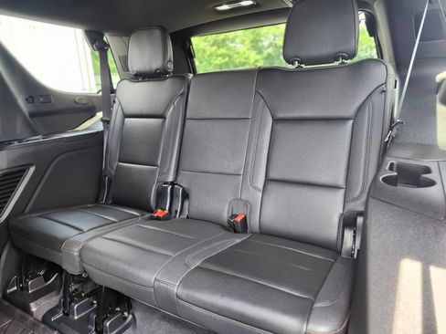 Used 2023 Chevrolet Tahoe High Country AWD/4WD image 16