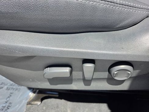 Certified 2022 Subaru Forester Premium AWD/4WD image 30