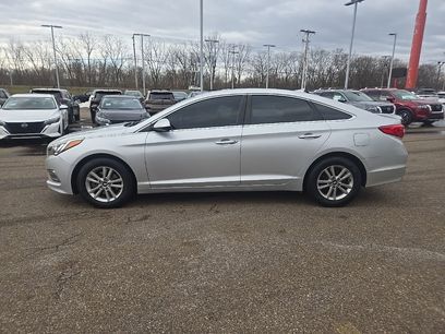 Used 2015 Hyundai Sonata SE w/ Option Group 09