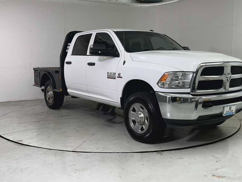 Used 2017 RAM 2500 Tradesman w/ Chrome Appearance Group AWD/4WD image 7