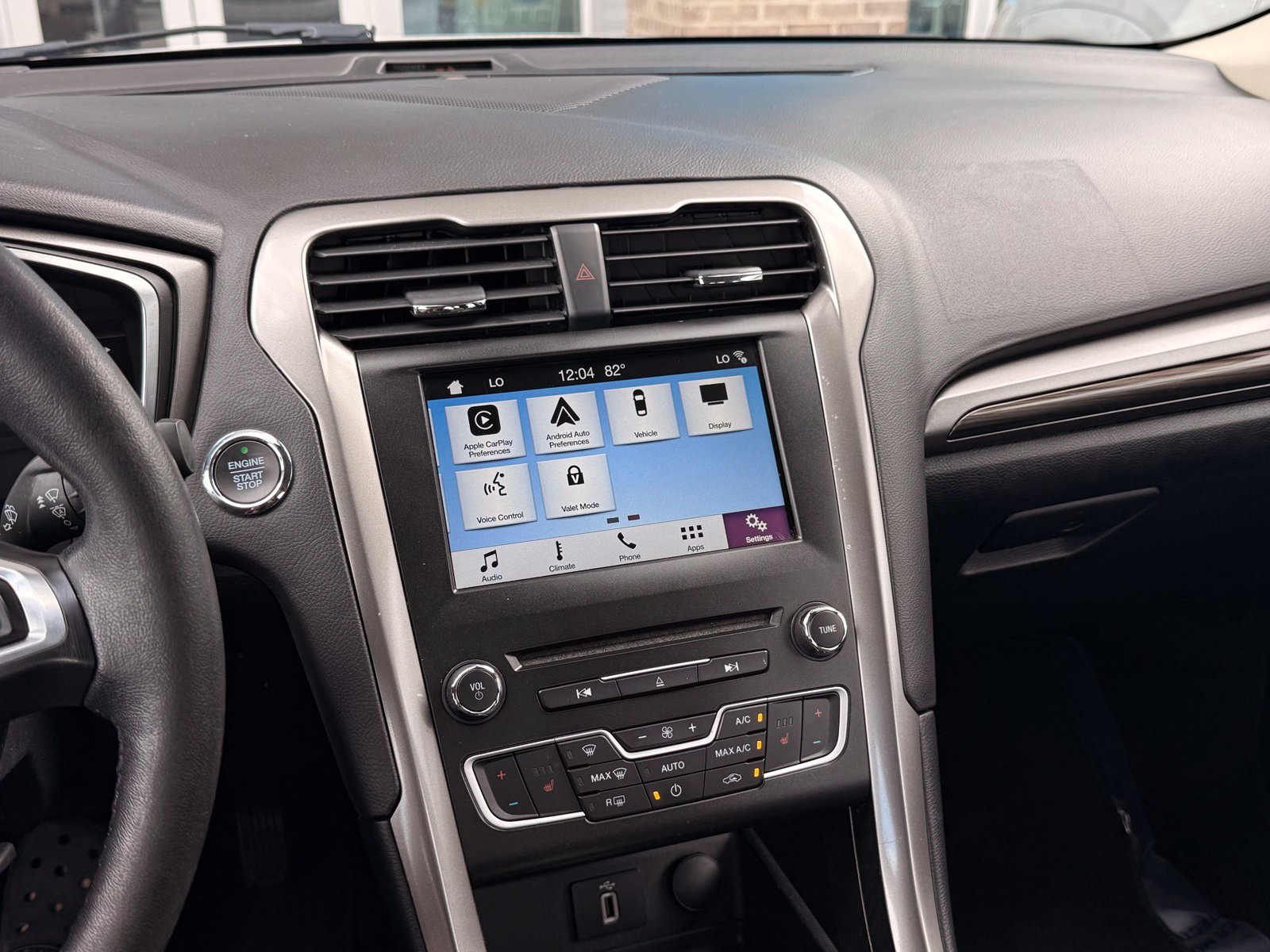 Used 2018 Ford Fusion SE w/ Equipment Group 602A FWD image 34