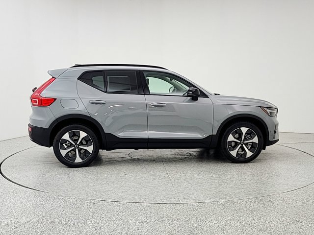 New 2026 Volvo XC40 B5 Plus w/ Protection Package Premier AWD/4WD image 4